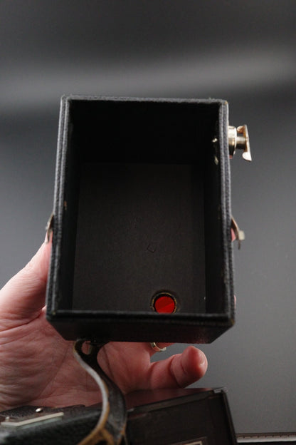 Kodak Six-20 Popular Brownie Vintage 1940's 620 Film Box Camera Tested Working