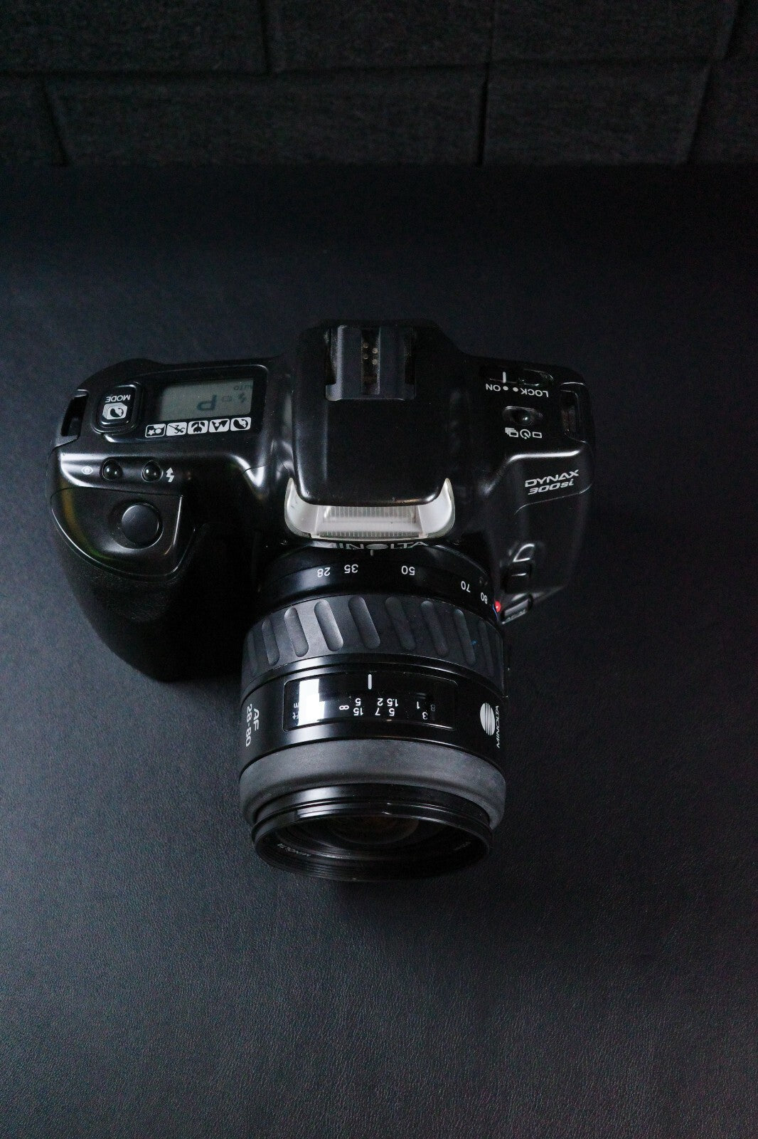 Minolta Dynax 300si Vintage 1990's 35mm SLR Film Camera + 28-80mm Lens - Working