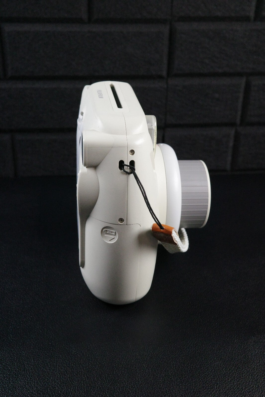 Fujifilm Instax Mini 9 White Instant Polaroid Camera & Batteries - Fully Working