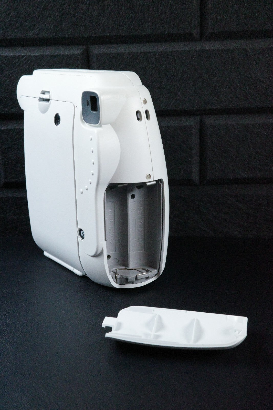 Fujifilm Instax Mini 9 White Instant Polaroid Camera - Fully Working