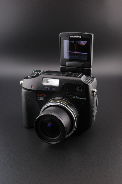 Olympus Camedia C-5060 5.1MP Digital Camera (Needs Card & Battery)