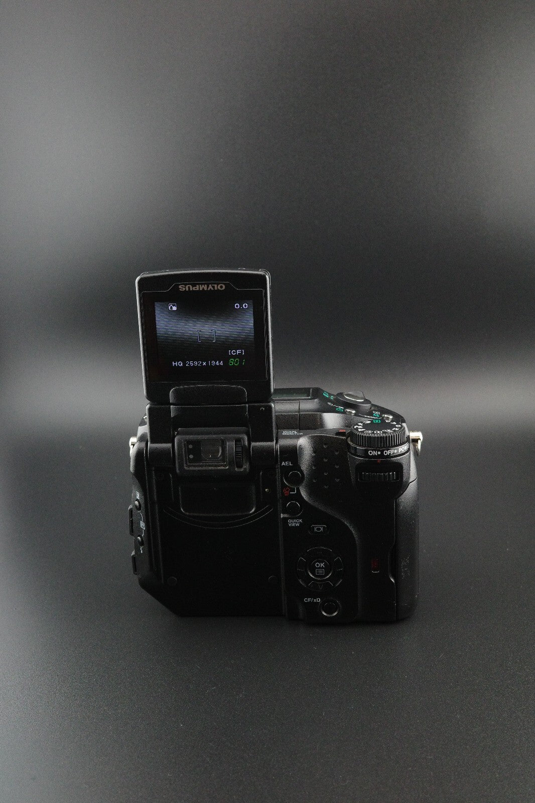 Olympus Camedia C-5060 5.1MP Digital Camera + 1GB Card & New Battery - Working