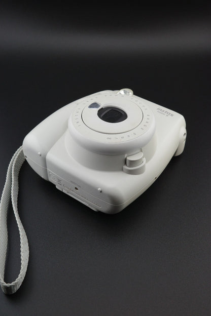 Fujifilm Instax Mini 9 White Instant Camera, Case & Batteries - Tested & Working