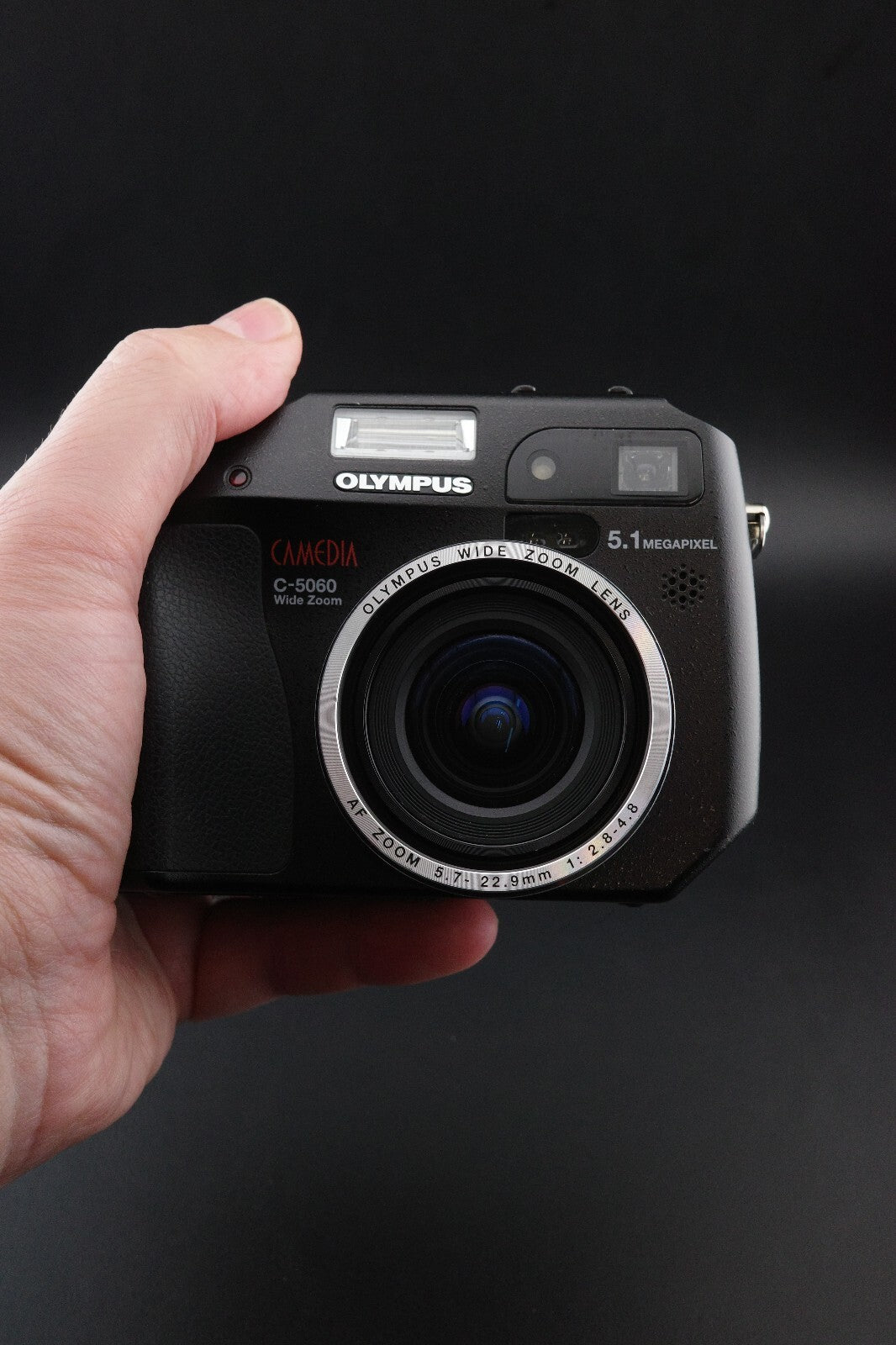 Olympus Camedia C5060 5.1MP Digital Camera + 2GB Lexar Pro CF Card - Working