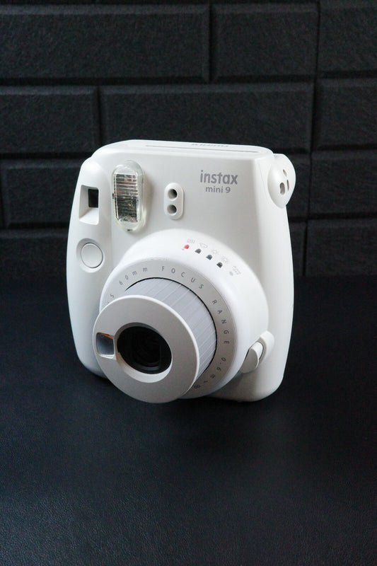 Fujifilm Instax Mini 9 White Instant Polaroid Camera - Fully Working