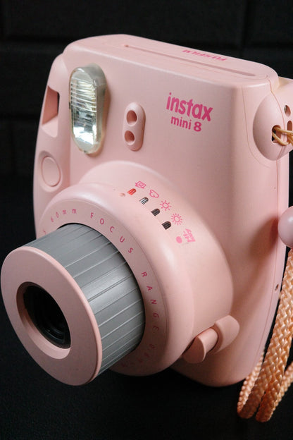 Fujifilm Instax Mini 8 Pink Instant Polaroid Camera - Works Perfectly