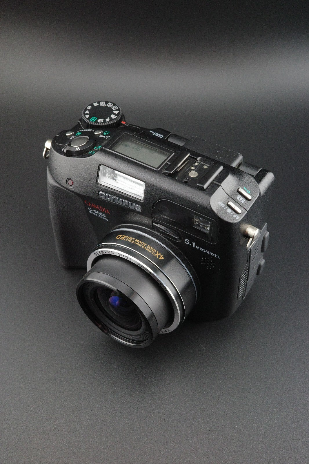 Olympus Camedia C-5060 5.1MP Digital Camera + 1GB Card & New Battery - Working