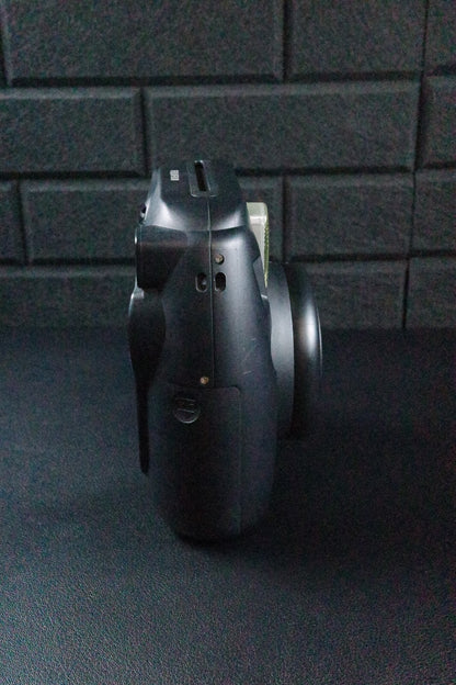 Fujifilm Instax Mini 8 Black Instant Polaroid Camera - Works Perfectly