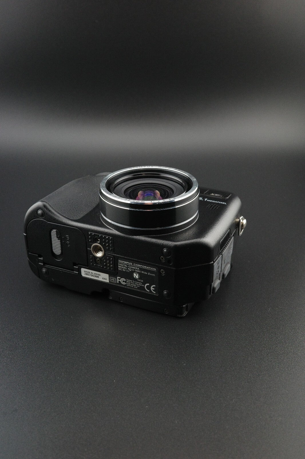 Olympus Camedia C-5060 5.1MP Digital Camera (Needs Card & Battery)