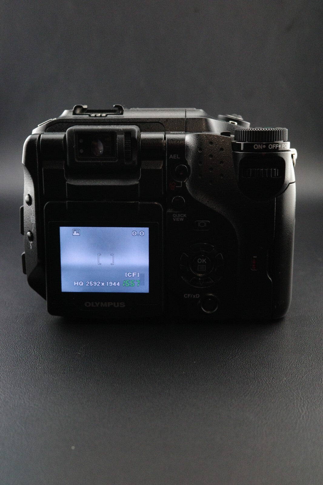 Olympus Camedia C5060 5.1MP Digital Camera + 2GB Lexar Pro CF Card - Working