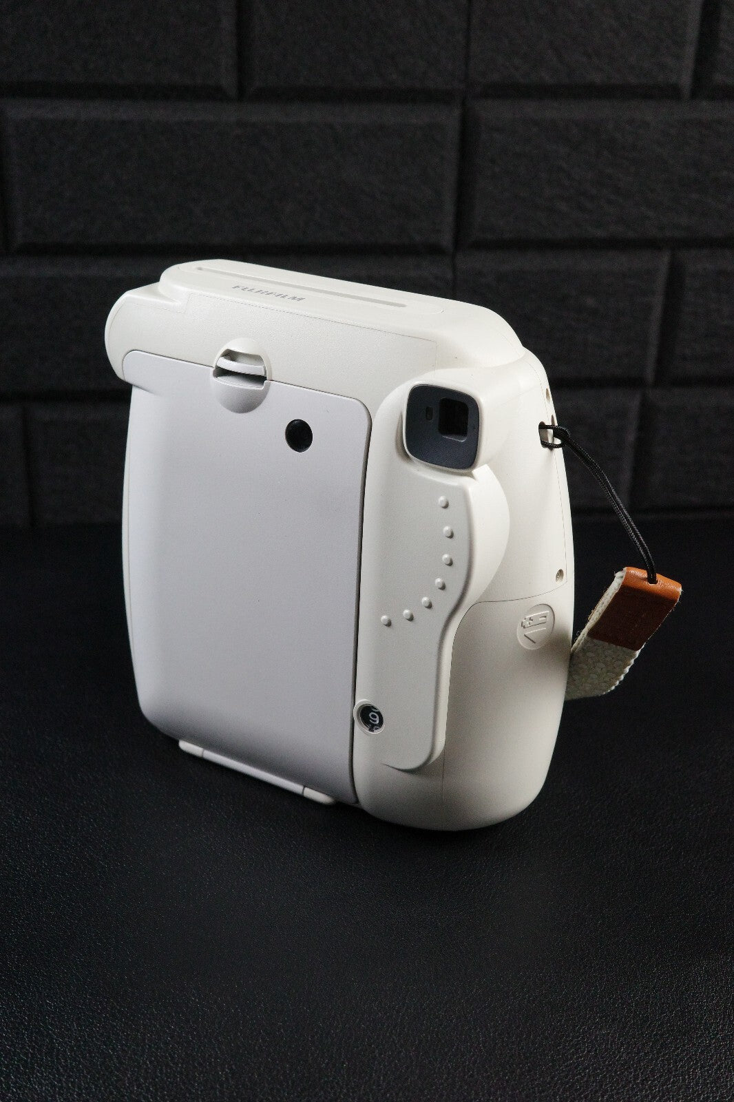Fujifilm Instax Mini 9 White Instant Polaroid Camera & Batteries - Fully Working