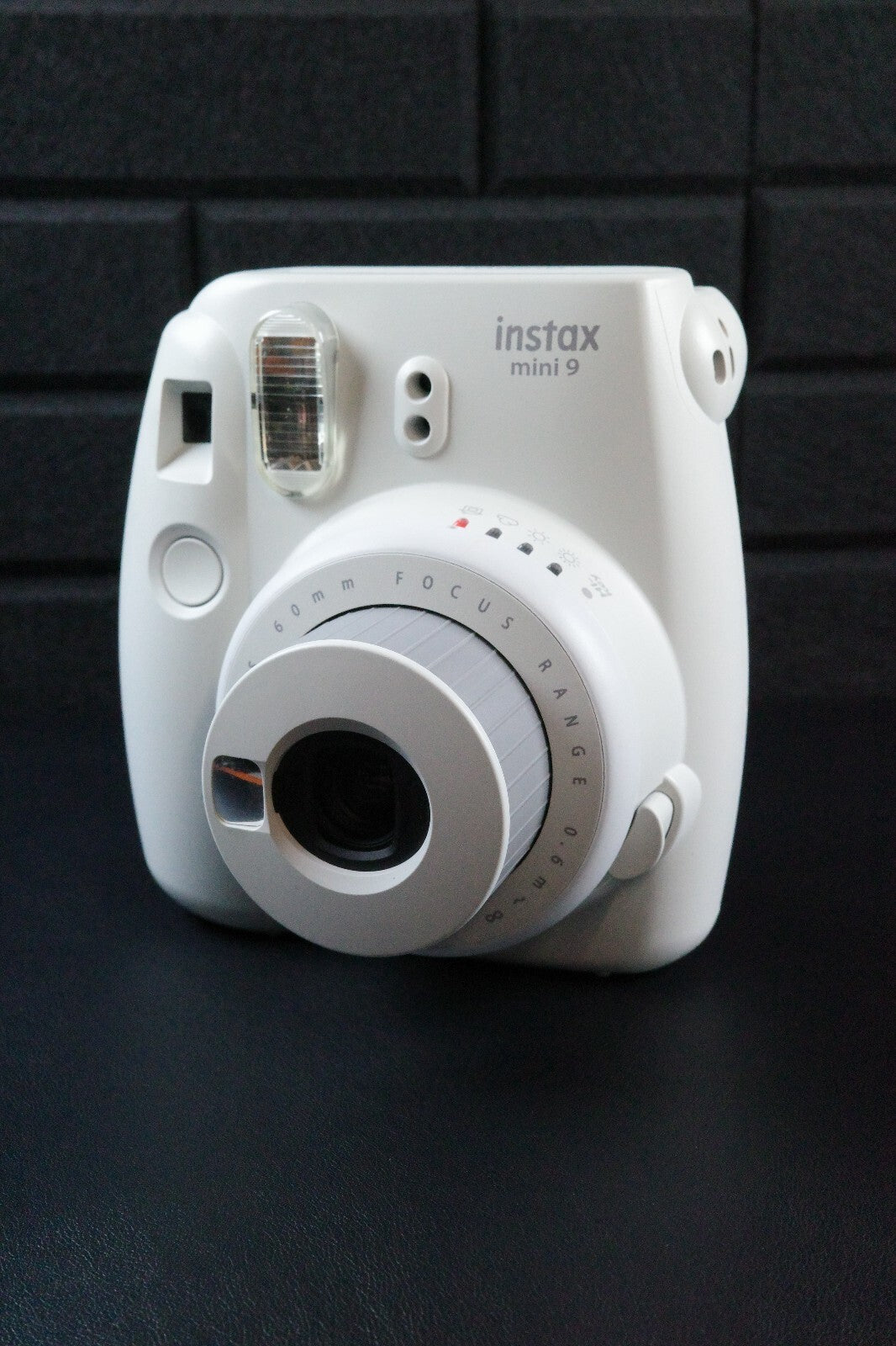Fujifilm Instax Mini 9 White Instant Polaroid Camera - Fully Working