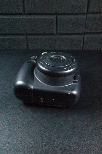 Fujifilm Instax Mini 8 Black Instant Polaroid Camera - Works Perfectly