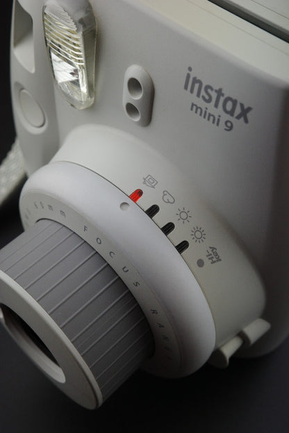 Fujifilm Instax Mini 9 White Instant Camera, Case & Batteries - Tested & Working