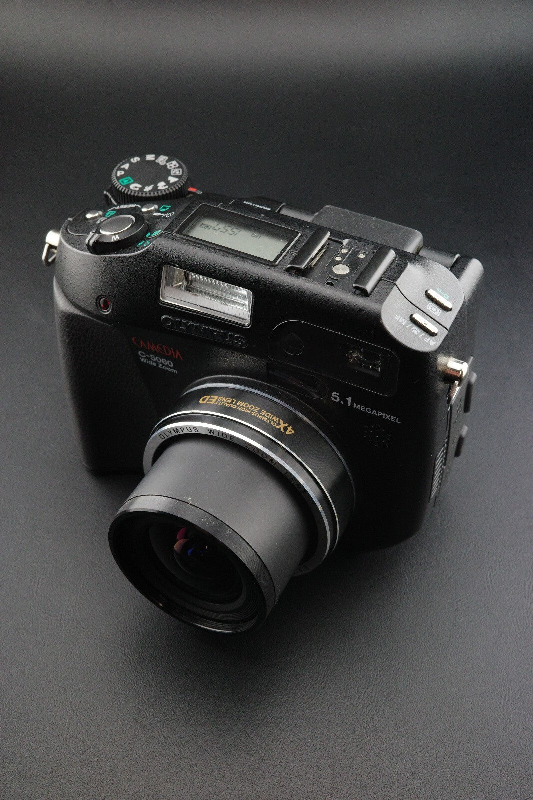 Olympus Camedia C5060 5.1MP Digital Camera + 2GB Lexar Pro CF Card - Working