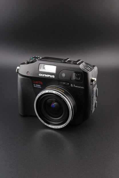Olympus Camedia C-5060 5.1MP Digital Camera (Needs Card & Battery)