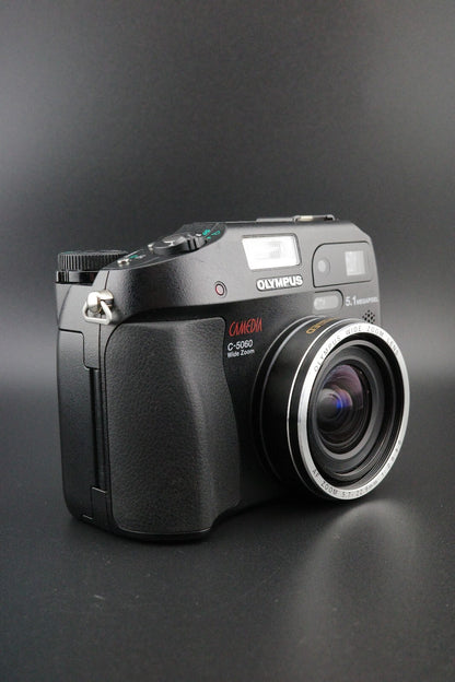 Olympus C-5060 Wide Zoom 5.1MP CCD Digital Camera - Tested & Working