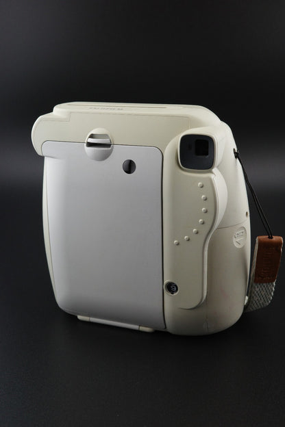 Fujifilm Instax Mini 9 White Instant Camera, Case & Batteries - Tested & Working