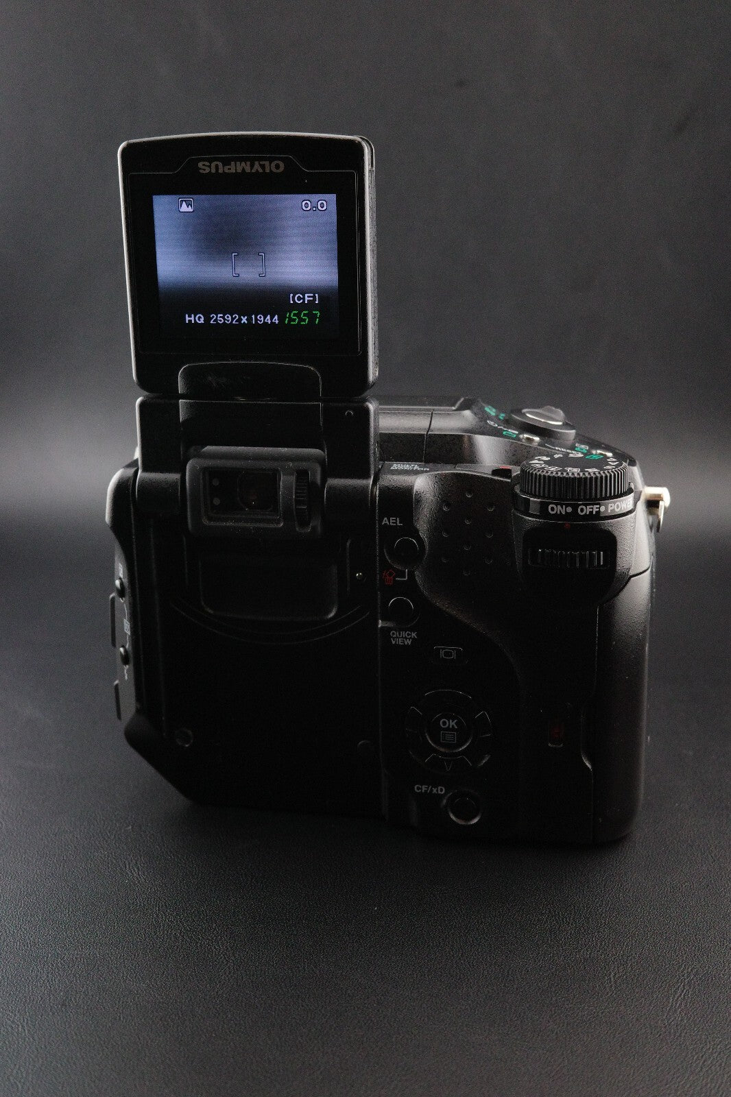 Olympus Camedia C5060 5.1MP Digital Camera + 2GB Lexar Pro CF Card - Working