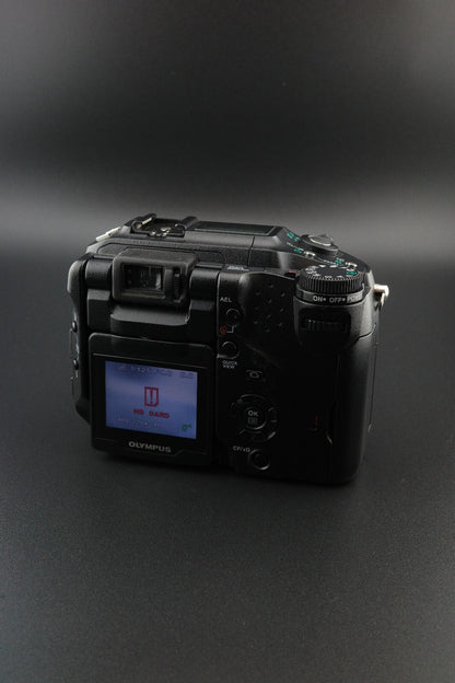 Olympus Camedia C-5060 5.1MP Digital Camera (Needs Card & Battery)