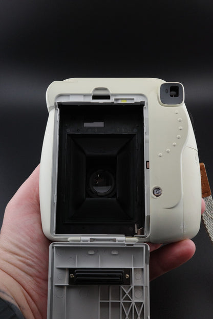 Fujifilm Instax Mini 9 White Instant Camera, Case & Batteries - Tested & Working