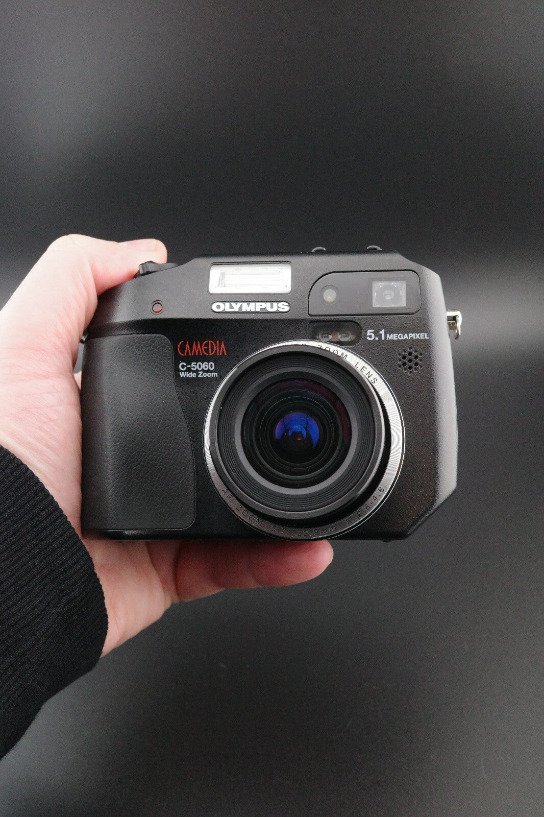 Olympus C-5060 Wide Zoom 5.1MP CCD Digital Camera - Tested & Working
