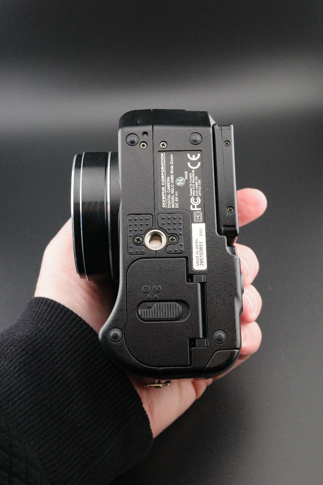 Olympus C-5060 Wide Zoom 5.1MP CCD Digital Camera - Tested & Working