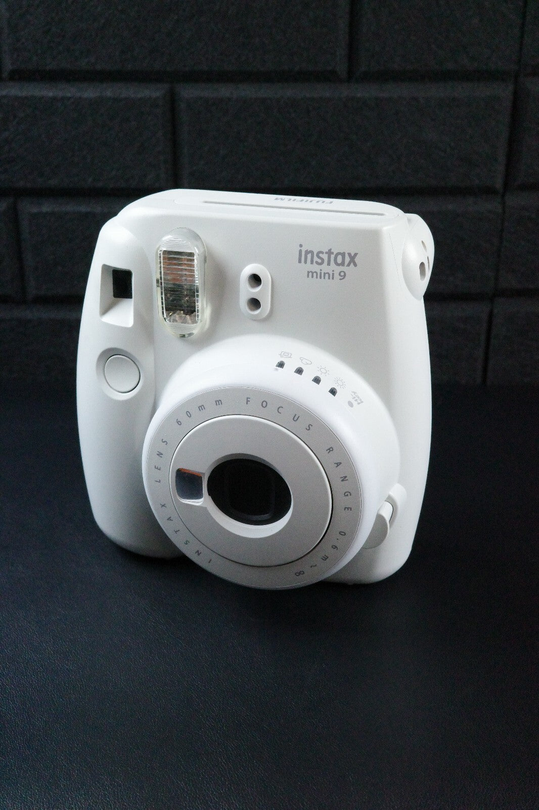 Fujifilm Instax Mini 9 White Instant Polaroid Camera - Fully Working