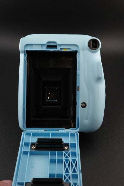 Fujifilm Instax Mini 11 Baby Blue Instant Camera & Batteries - Works Perfectly