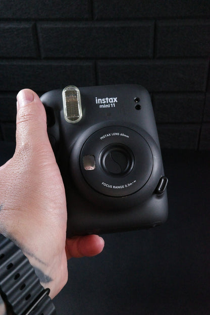Boxed Fujifilm Instax Mini 11 Black Instant Polaroid Camera - Works Perfectly