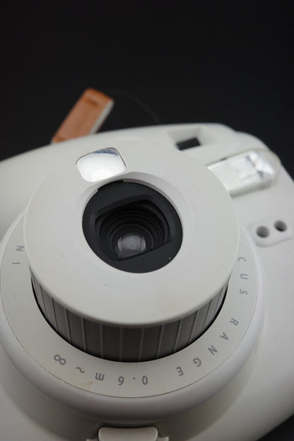 Fujifilm Instax Mini 9 White Instant Camera, Case & Batteries - Tested & Working