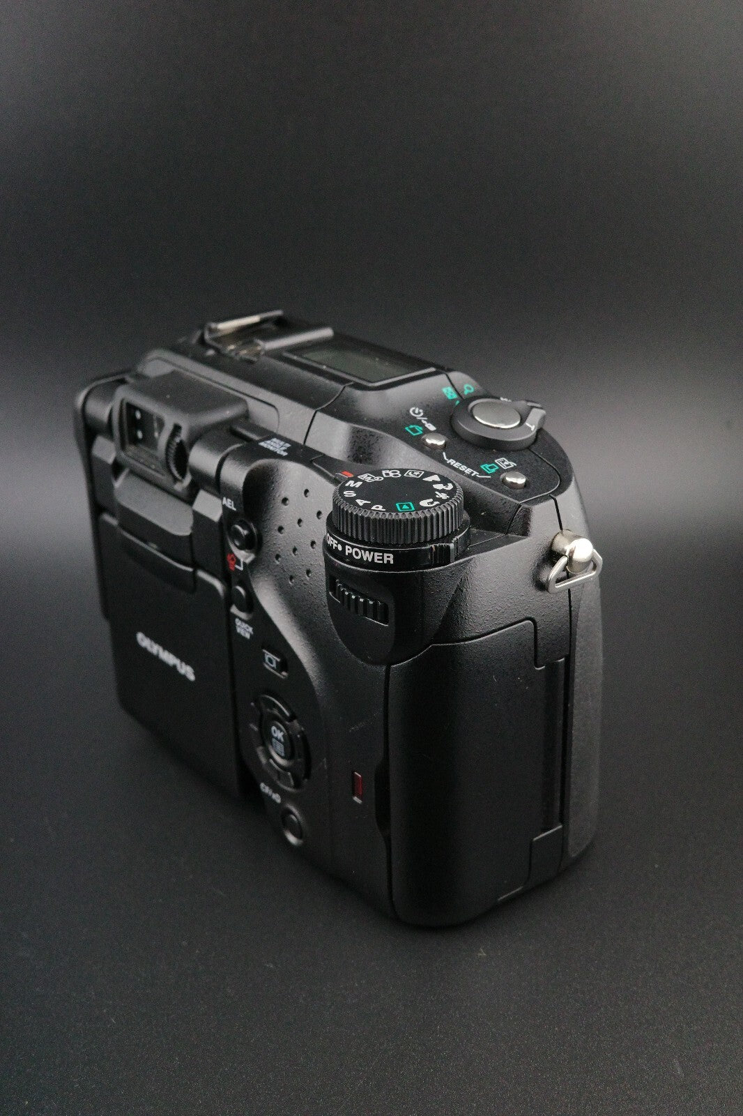 Olympus C-5060 Wide Zoom 5.1MP CCD Digital Camera - Tested & Working