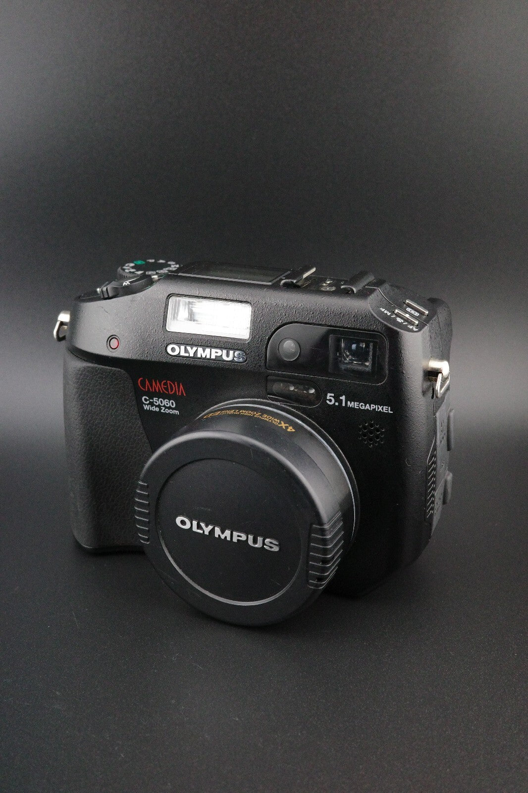Olympus C-5060 Wide Zoom 5.1MP CCD Digital Camera - Tested & Working