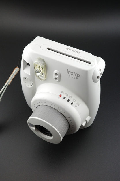 Boxed Fujifilm Instax Mini 9 White Instant Camera + Batteries - Tested & Working