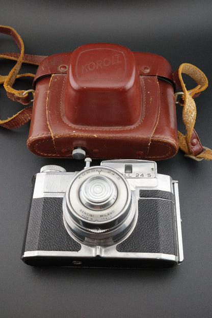 Vintage Italian 1950's Bencini Koroll 24S 120 Film Camera Made Tested & Working