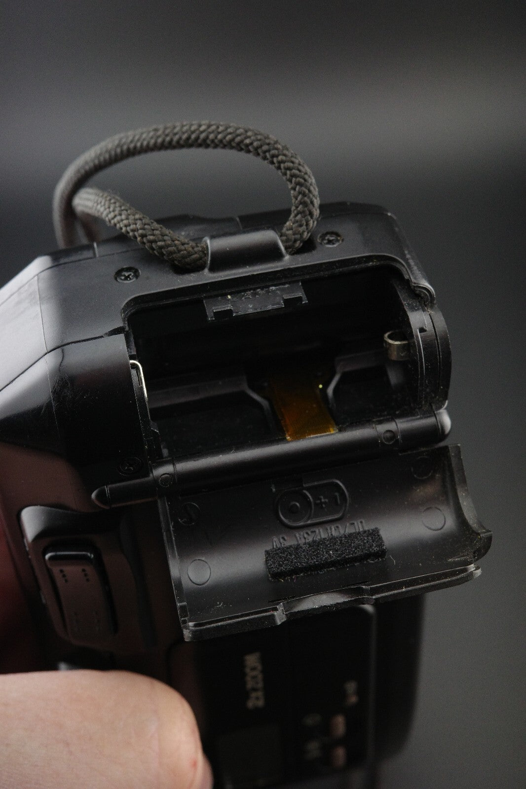 Vintage Canon Sure Shot 70 Zoom 35mm Film Camera - Winds, Fires - Faulty Flash