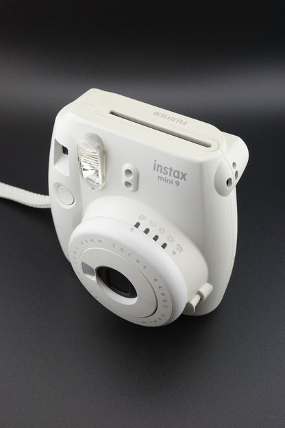 Fujifilm Instax Mini 9 White Instant Camera, Case & Batteries - Tested & Working