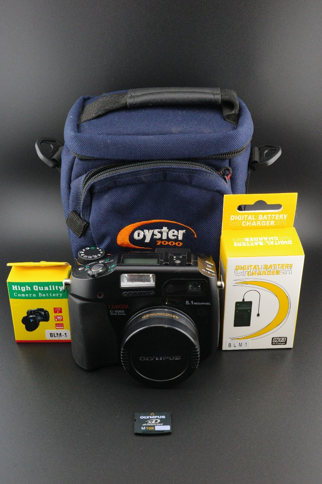 Olympus Camedia C-5060 5.1MP Digital Camera + 1GB XD Card, New Battery & Case