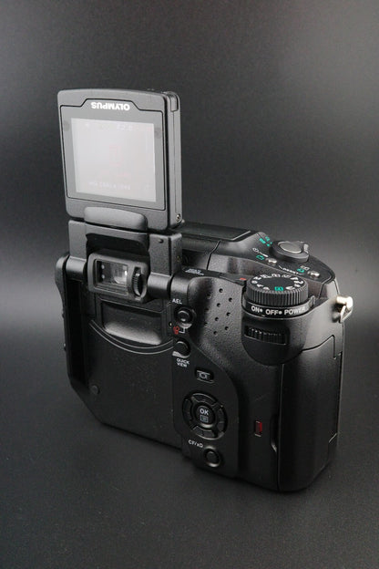 Olympus C-5060 Wide Zoom 5.1MP CCD Digital Camera - Tested & Working