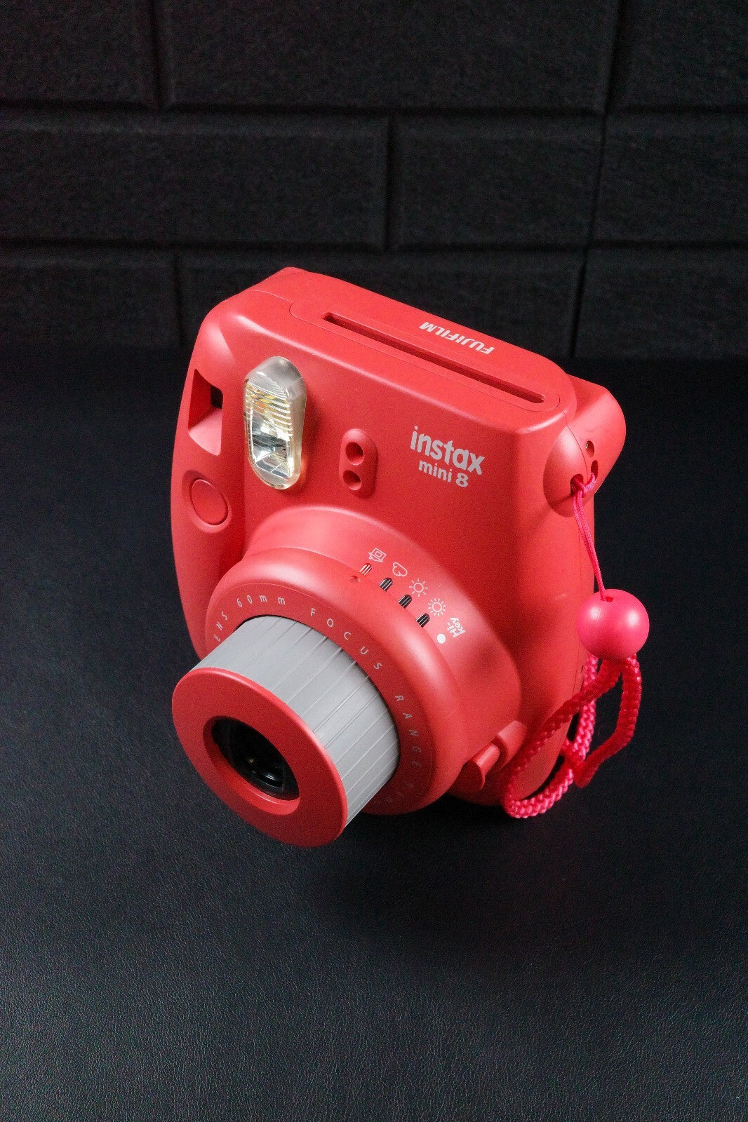 Fujifilm Instax Mini 8 Poppy Red Instant Polaroid Camera - Works Perfectly