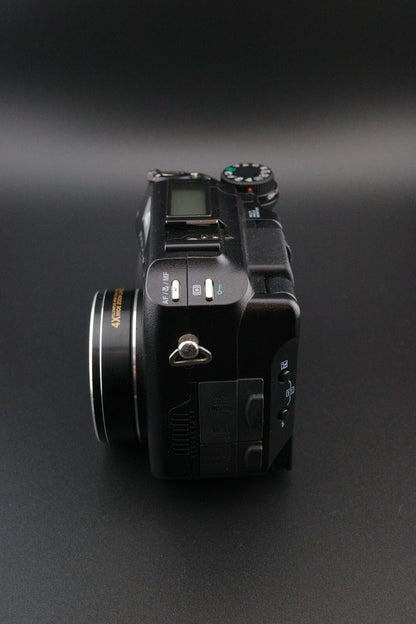 Olympus Camedia C-5060 5.1MP Digital Camera + 1GB XD Card, New Battery & Case