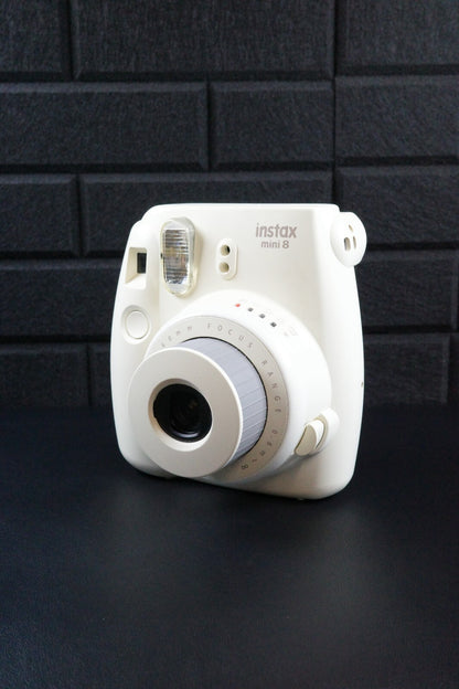Fujifilm Instax Mini 8 White Instant Polaroid Camera - Works Perfectly