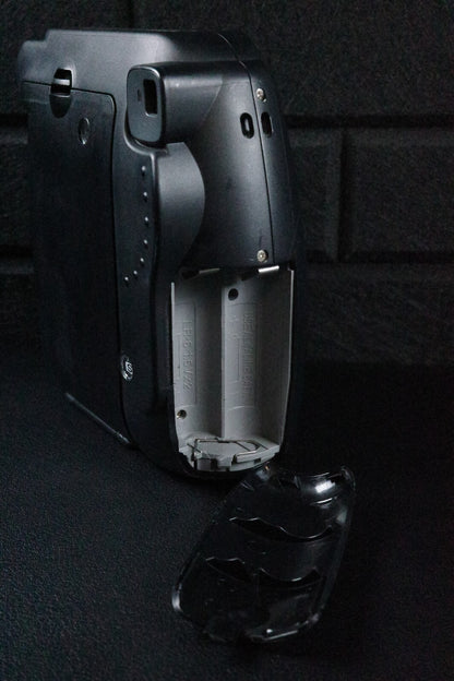Fujifilm Instax Mini 8 Black Instant Polaroid Camera - Works Perfectly