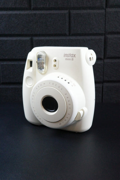 Fujifilm Instax Mini 8 White Instant Polaroid Camera - Works Perfectly