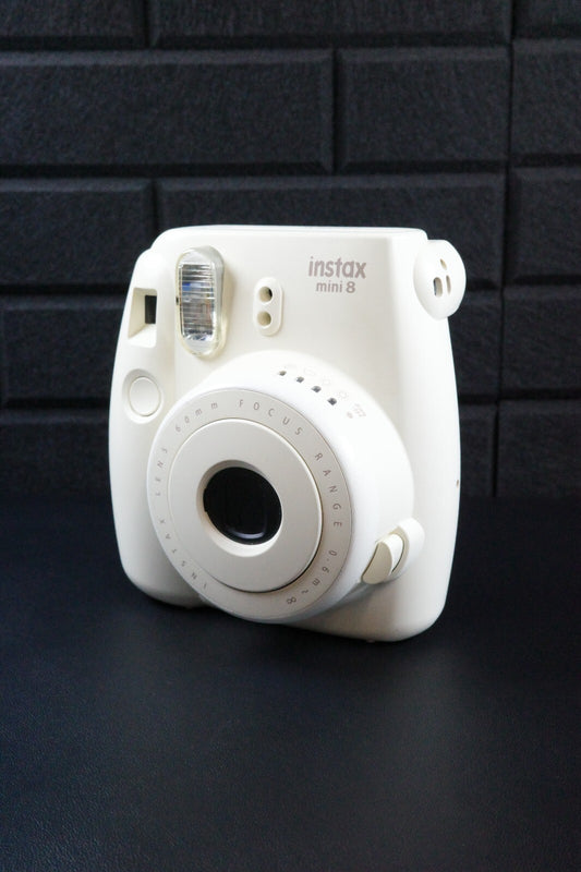 Fujifilm Instax Mini 8 White Instant Polaroid Camera - Works Perfectly