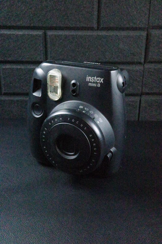 Fujifilm Instax Mini 8 Black Instant Polaroid Camera - Works Perfectly