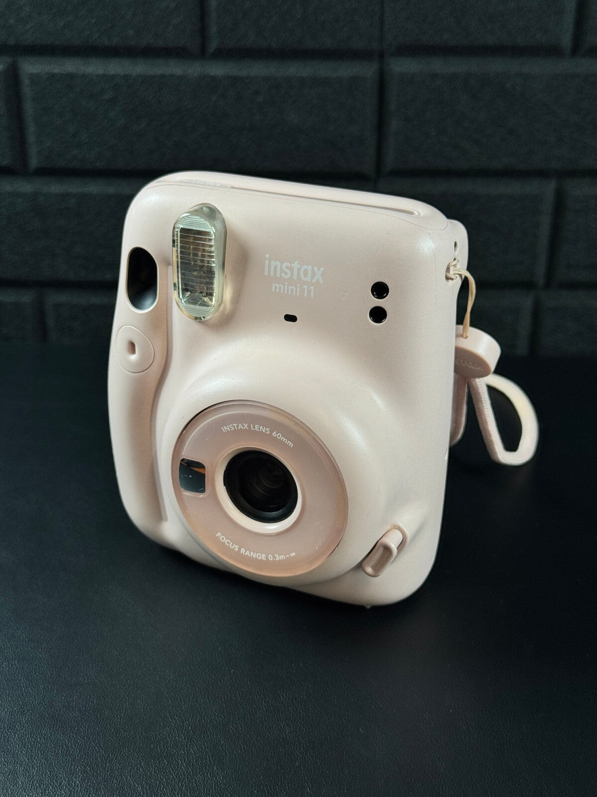 Fujifilm Instax Mini 11 Pink Instant Polaroid Camera + Batteries Fully Working