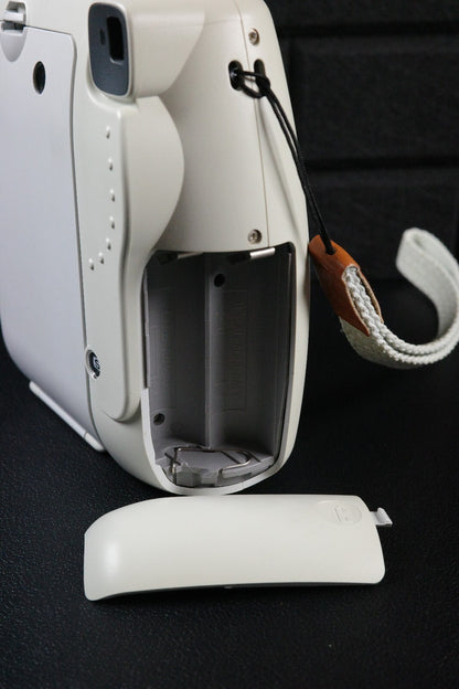 Fujifilm Instax Mini 9 White Instant Polaroid Camera & Batteries - Fully Working