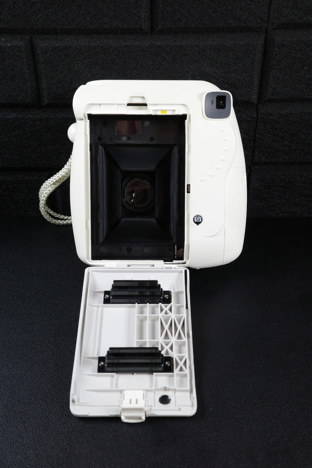 Fujifilm Instax Mini 8 Instant Polaroid Camera - Film Tested & Working