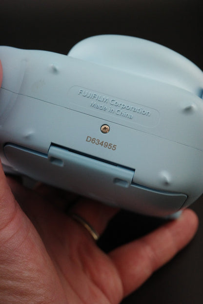 Fujifilm Instax Mini 11 Baby Blue Instant Camera & Batteries - Works Perfectly